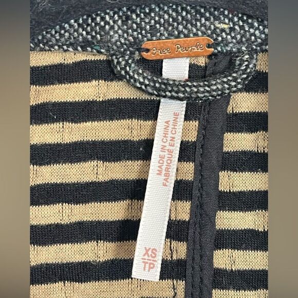 Free People Diamond Textured Polka Dot Knit Blazer. XS - Picture 5 of 8